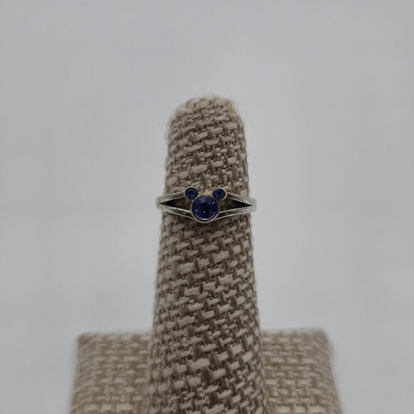Size 4 Sterling Silver Tarnished Disney Mouse Blue Crystal Ring A2939 - Picture 1 of 7